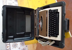 Máquina de Escrever, BROTHER Electric 4612