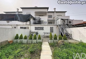 Moradia geminada T3 em Souto da Carpalhosa e Ortigosa de 92 m²
