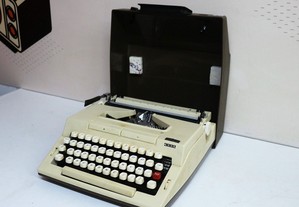 Máquina de Escrever Messa 3002
