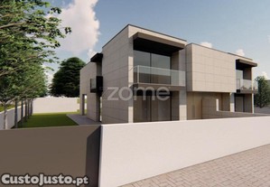 Moradia Geminada Nova T3