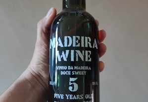 Vinho da Madeira Meio Seco 2001 - J. Faria & Filhos