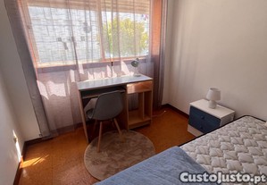 Quarto individual em apartamento