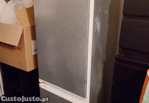 Frigor�fico combinado de encastre Balay 250l