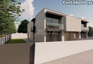 Moradia Geminada Nova T3