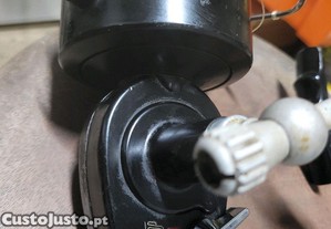 Carreto michell grande antigo em bom estado ainda tira muitos peixes da �gua