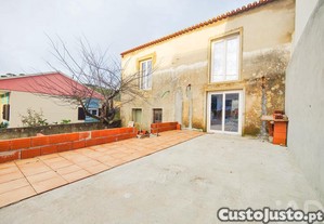 Casa / Villa T2 em Dois Portos e Runa de 100 m²