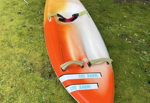 Kayak surf waveski