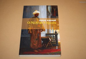 ' O Nicho da Vergonha // Ismail Kadaré