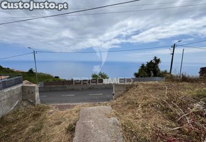 Magnifico terreno com vista mar