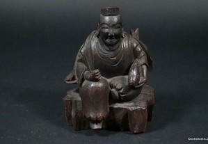 Escultura antiga em madeira - China