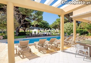 Moradia de 7 quartos frente ao campo de golfe em vilamoura, algarve