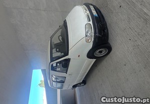Nissan Vanette 2.3 5 lugares - 97