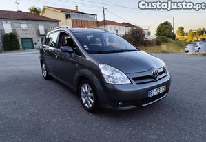 Toyota Corolla Verso 2.0 diesel - 04