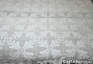 Colcha casal em renda feita mo BARATA