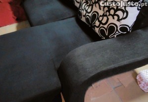 Sof� em bom estado de conserva��o