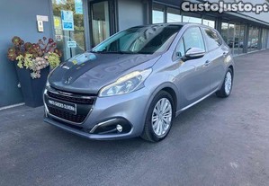 Peugeot 208 1.2 PureTech Signatu - 19