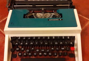 Máquina escrever Olivetti T