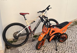 Bicicleta Specialized Epic 27.5 carbono extras + mini moto