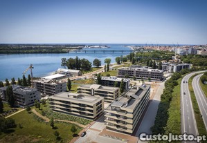 Apartamento T4 com piscina privativa