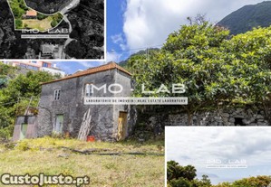 Moradia Para Recuperar - Ponta Delgada - Ilha...