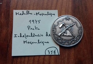 Medalha de Prata Independência de Moçambique 1975