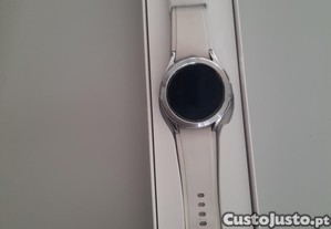 Samsung Galaxy Watch4 Classic