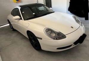 Porsche 911 Carrera 4 996