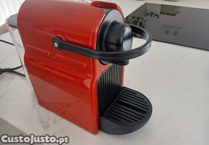 Mquina de Caf KRUPS Nespresso Inissia XN1005