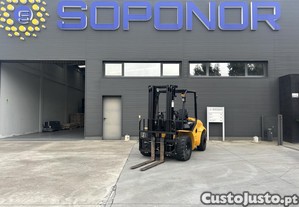 Empilhador Euroyen FD25TT2 2500 kgs, diesel, todo terreno