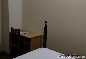 Quarto para Rapaz estudante