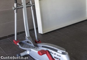 Bicicleta eliptica Alpha Newfit JZ237. Em muito bom estado.