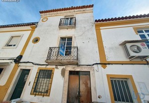 Casa tradicional T5 em Évora de 201,00 m²