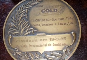 Medalha tintas Gold