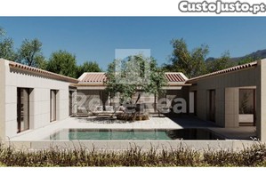 Moradia Térrea Com Piscina E Garagem