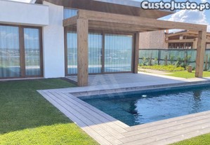 Moradia T3 Com Piscina Privada, Junto  Lagoa...