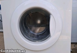 Mquina de lavar roupa