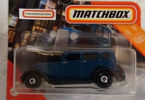 Plymouth Sedan 1933 Matchbox