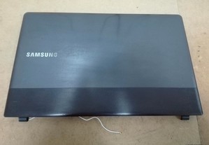 Samsung NP300E5C Backcover - Usado