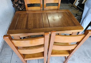 Mesa, cadeiras de cozinha