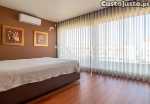 Moradia Exclusiva T4 Em Ermesinde Com Piscina E...