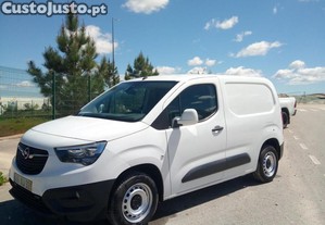 Opel Combo 1.6 HDI Full extras, IVA Dedutvel