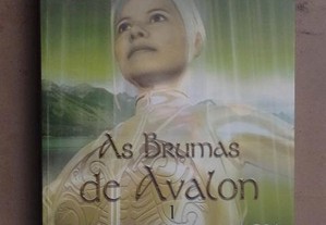"As Brumas de Avalon - A Senhora da Magia" de Marion Zimmer Bradley