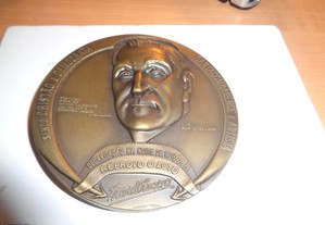 Medalha Dr.Oliveira Salazar Busto Sobressaido