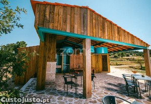 Quinta Com Casinhas Em Pedra, Recuperadas, Para...