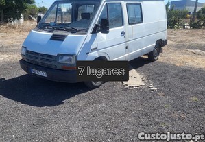 Renault Trafic 2.5 diesel motor iveco 7 lugares mista - 92