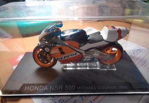Mota Miniatura Honda NSR 500 Michael Doohan 1998