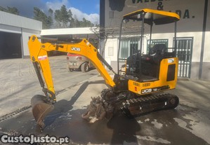 Mini escavadora JCB de 1700Kg, ano 2021, com 988h