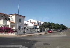 Moradia T5 em Samora Correia