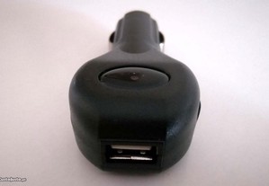 Carregador USB automóvel (telemóvel tablet câmara)