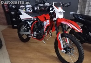 Moto enduro nova , 0kms , 125cm3 , 1kw ( 15cv ) motor Husqvarna